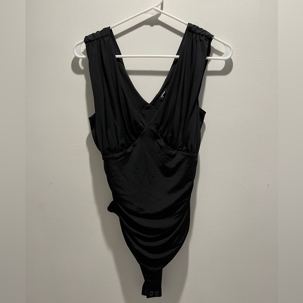 Express body contour bodysuit